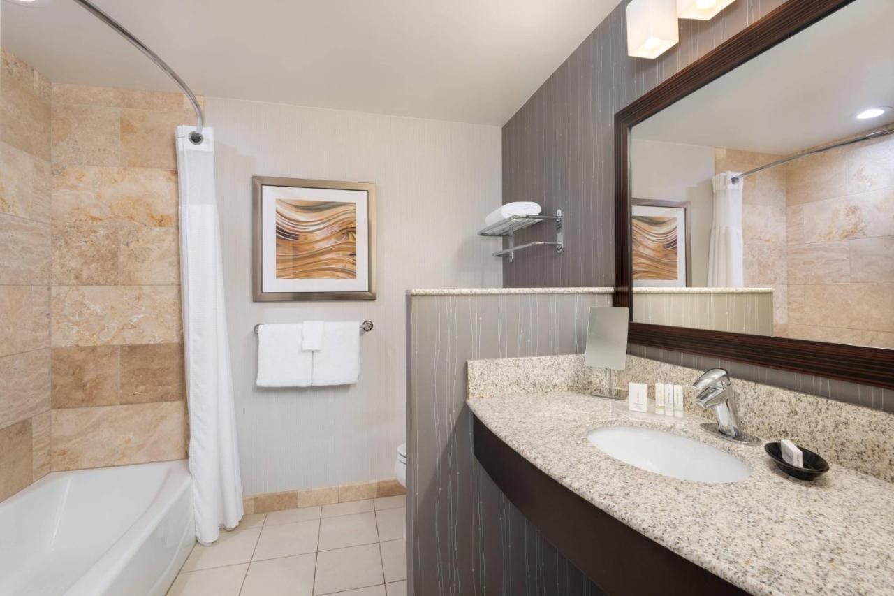 Отель Courtyard By Marriott Pittsburgh Washington Meadow Lands Экстерьер фото