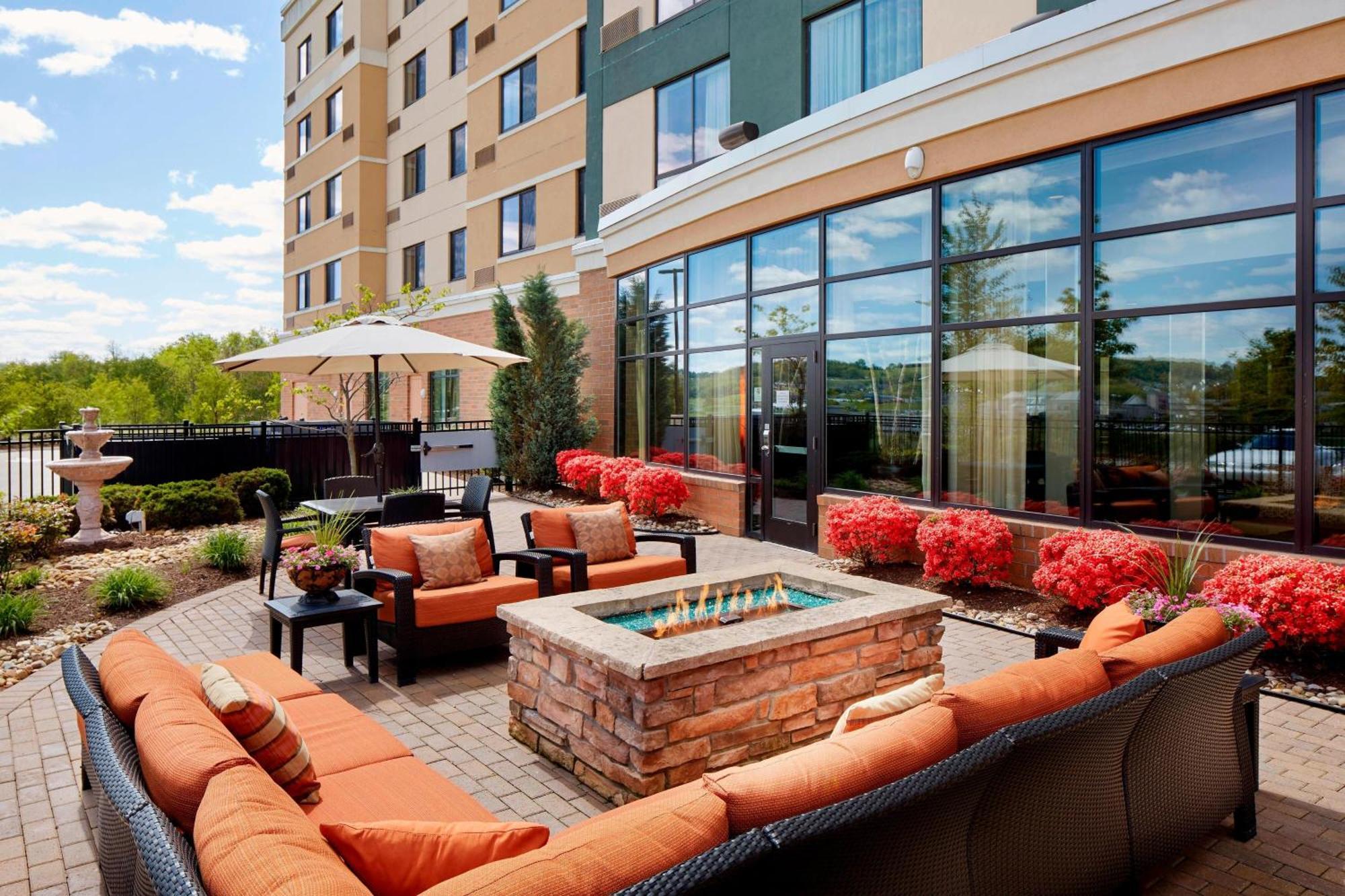 Отель Courtyard By Marriott Pittsburgh Washington Meadow Lands Экстерьер фото