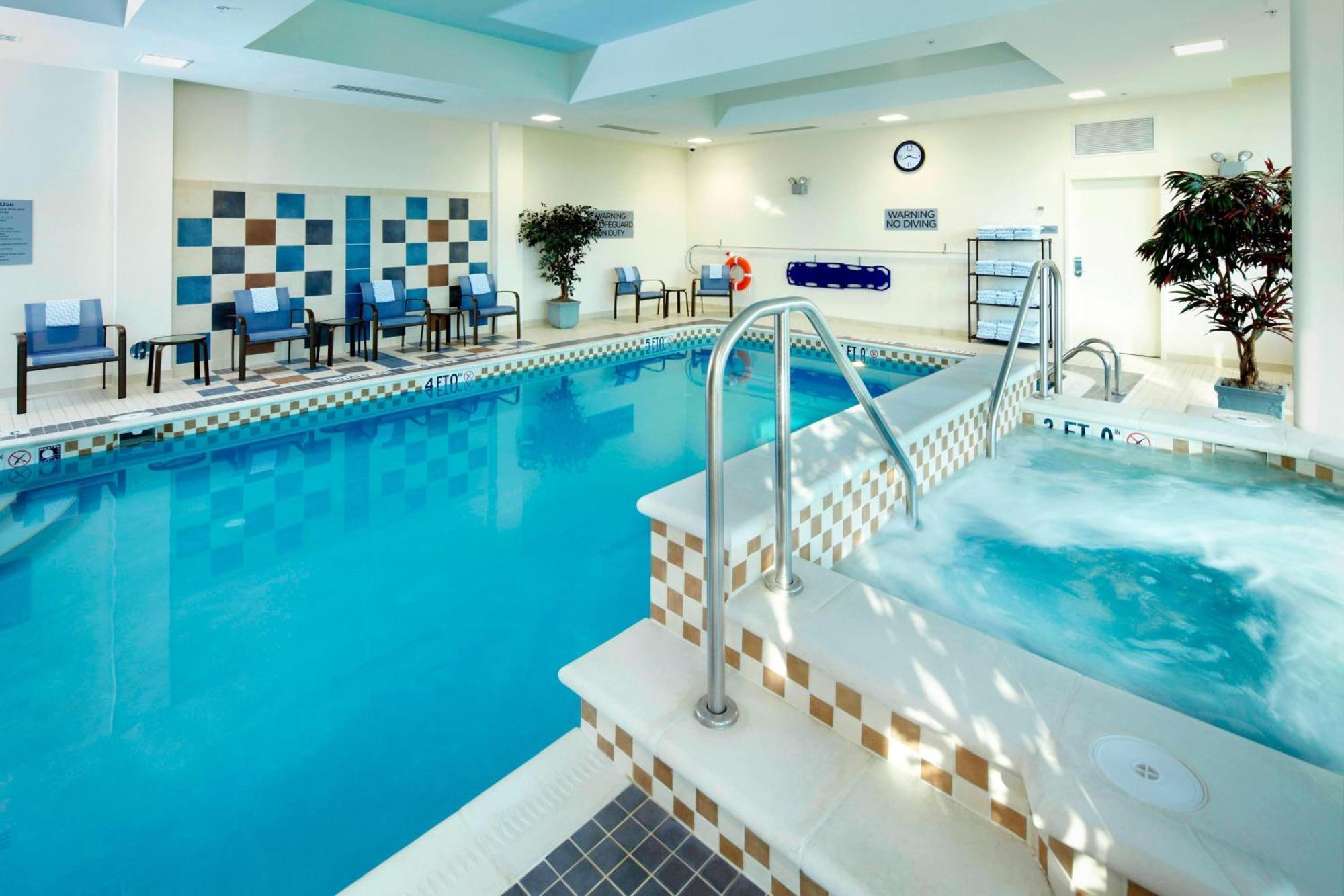 Отель Courtyard By Marriott Pittsburgh Washington Meadow Lands Экстерьер фото