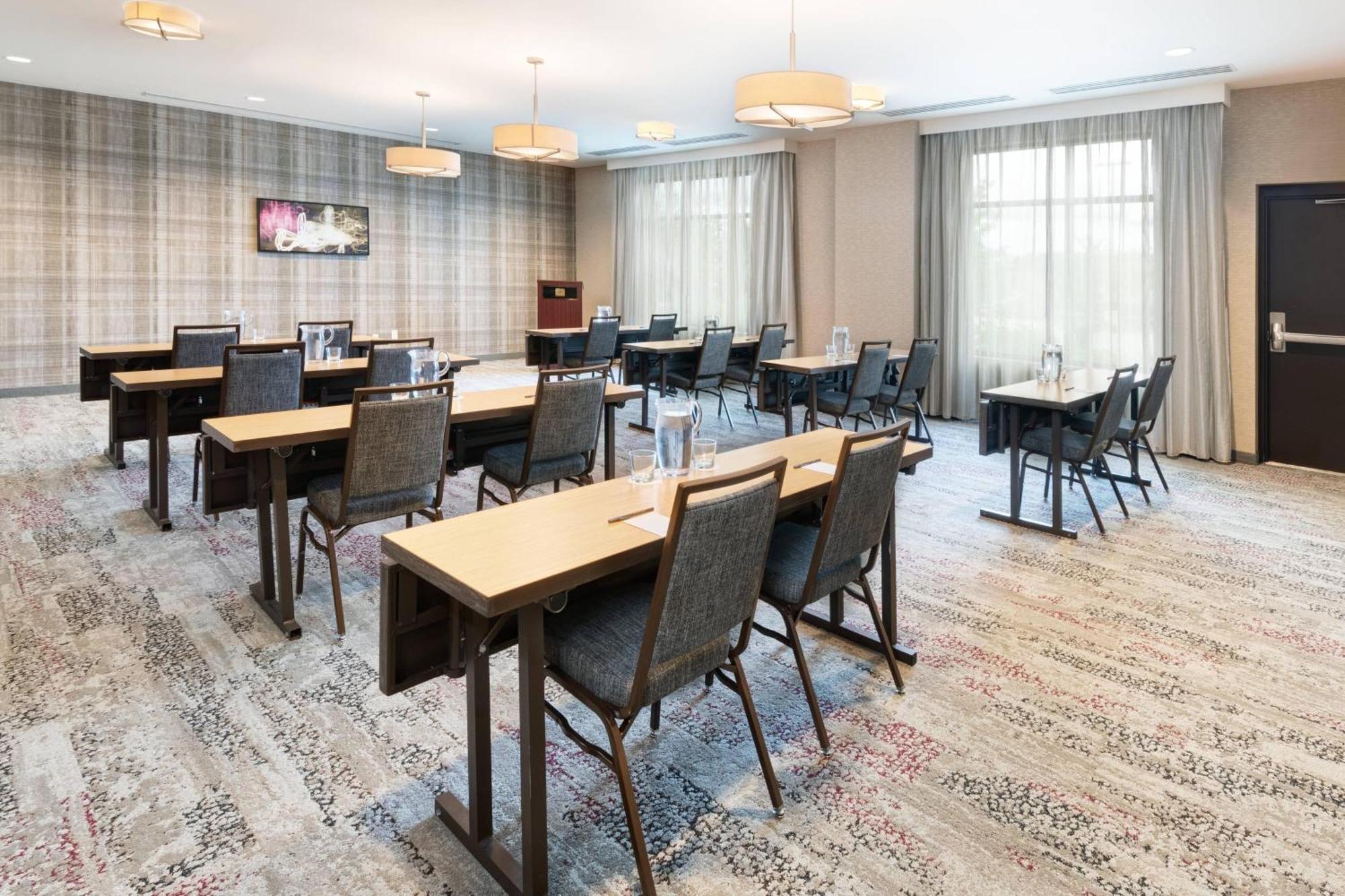 Отель Courtyard By Marriott Pittsburgh Washington Meadow Lands Экстерьер фото