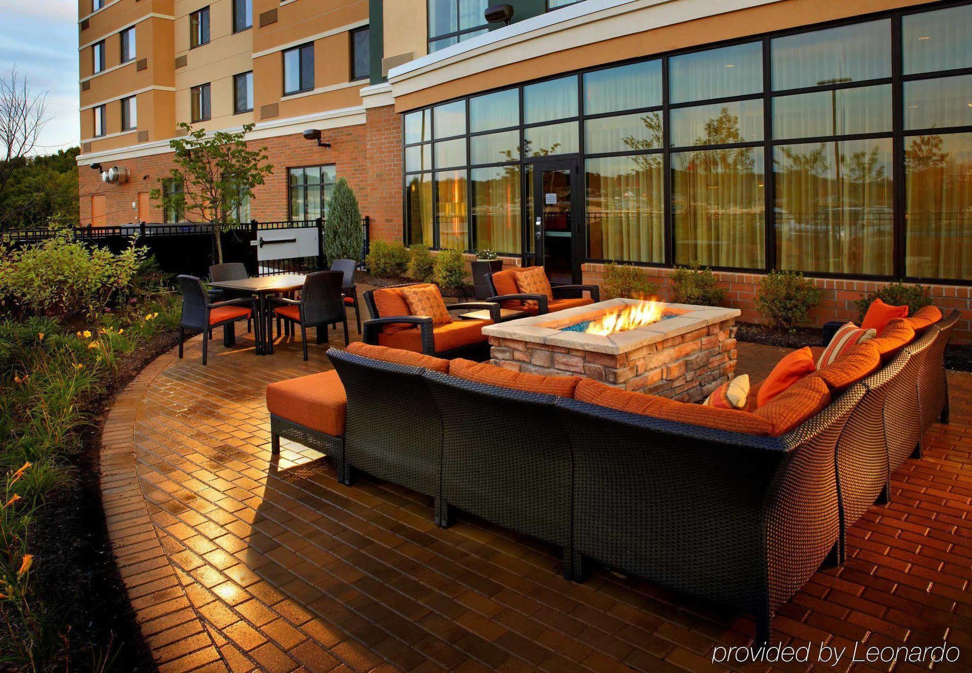 Отель Courtyard By Marriott Pittsburgh Washington Meadow Lands Экстерьер фото