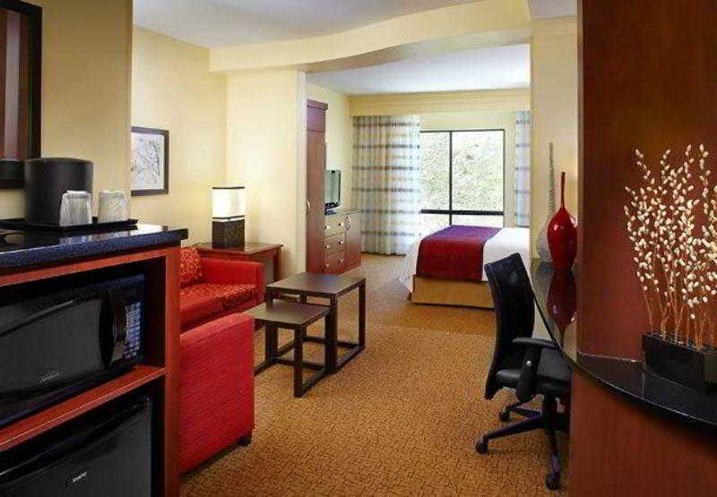Отель Courtyard By Marriott Pittsburgh Washington Meadow Lands Экстерьер фото
